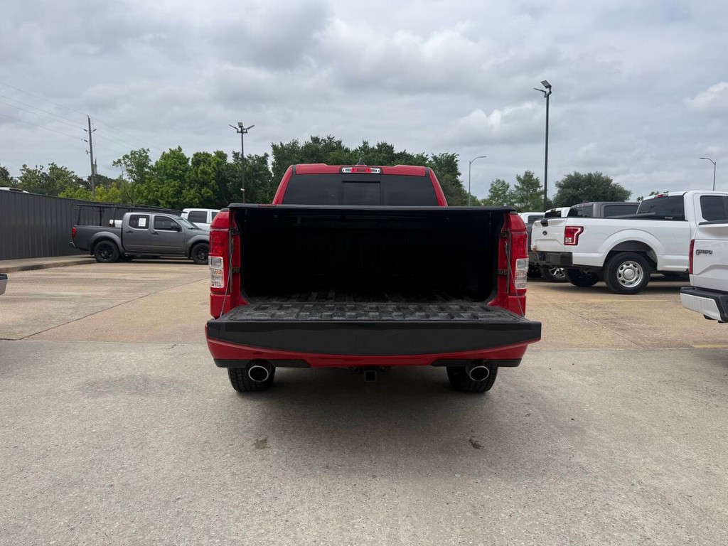 Ram 1500 Vehicle Full-screen Gallery Image 32