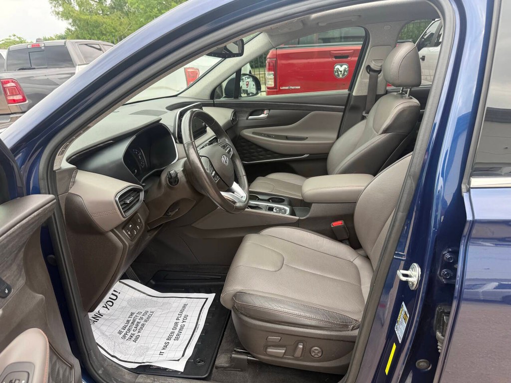 Hyundai Santa Fe Vehicle Full-screen Gallery Image 07