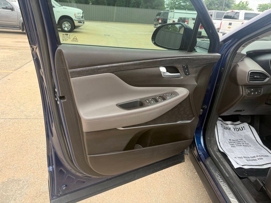 Hyundai Santa Fe Vehicle Full-screen Gallery Image 08
