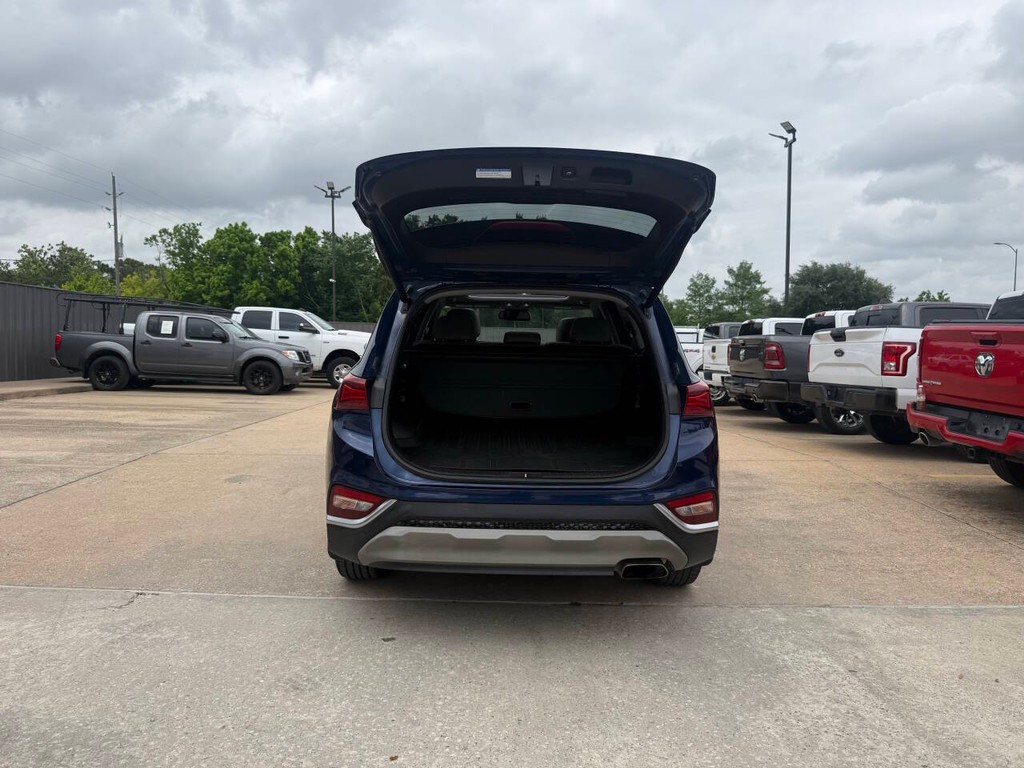 Hyundai Santa Fe Vehicle Full-screen Gallery Image 38