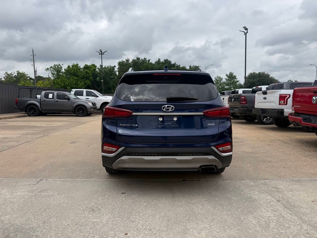 Hyundai Santa Fe Vehicle Full-screen Gallery Image 40