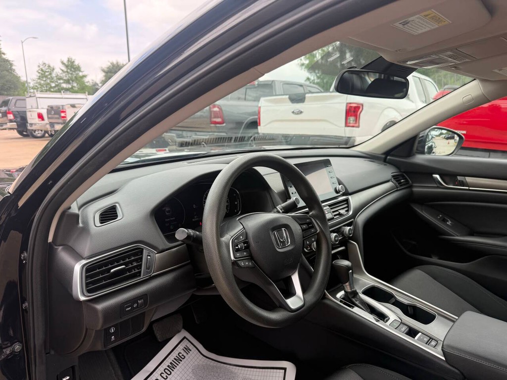 Honda Accord Vehicle Full-screen Gallery Image 06