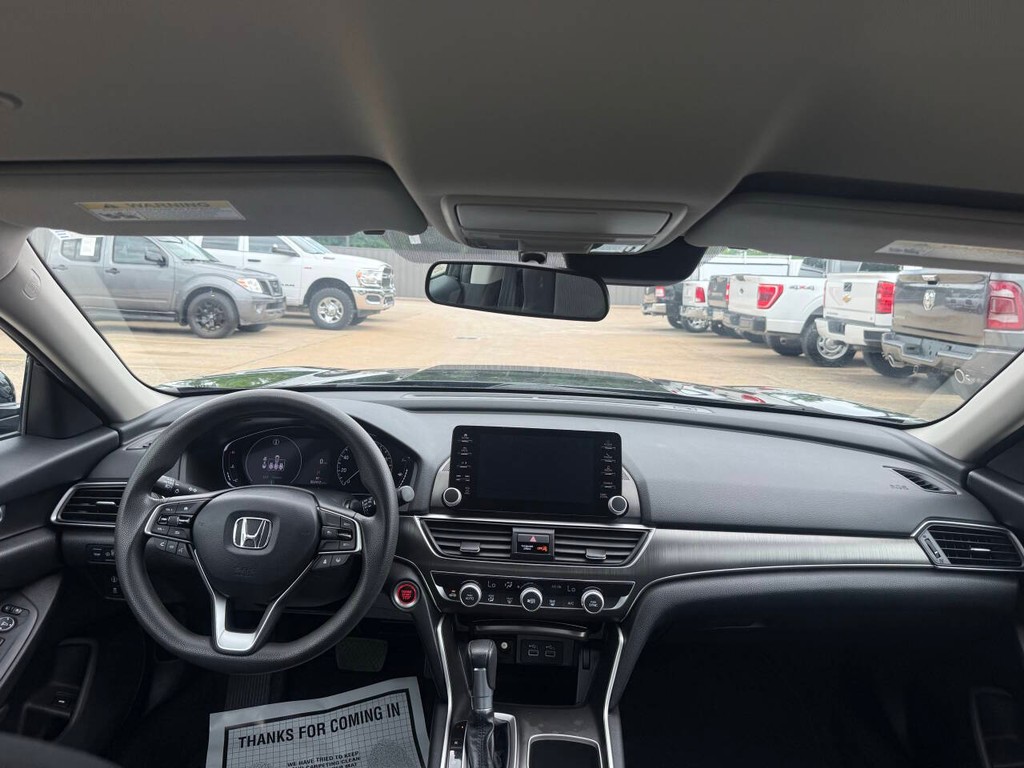 Honda Accord Vehicle Full-screen Gallery Image 17