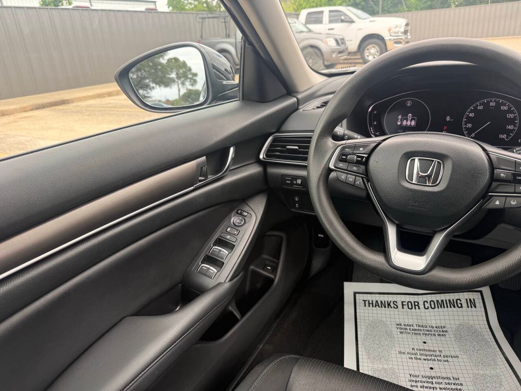 Honda Accord Vehicle Full-screen Gallery Image 19