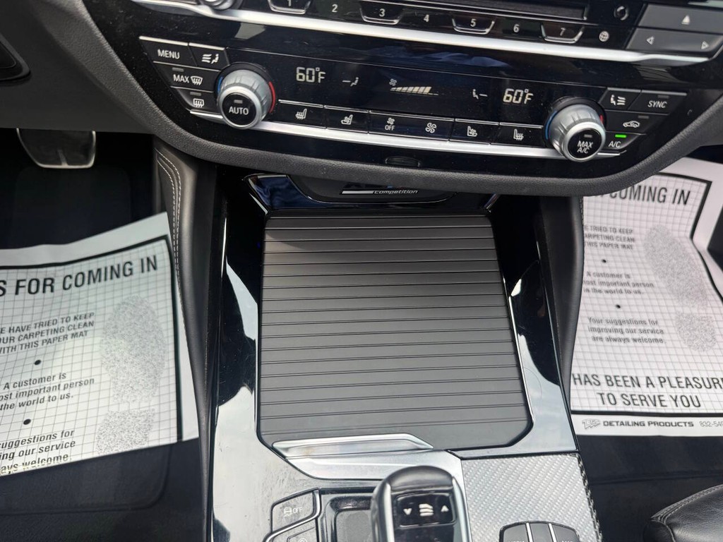 BMW X3 M Vehicle Full-screen Gallery Image 28