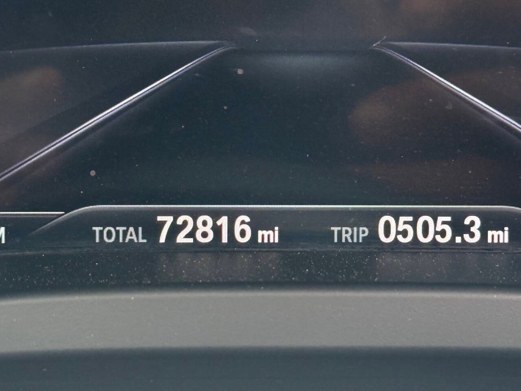 BMW X3 M Vehicle Full-screen Gallery Image 33
