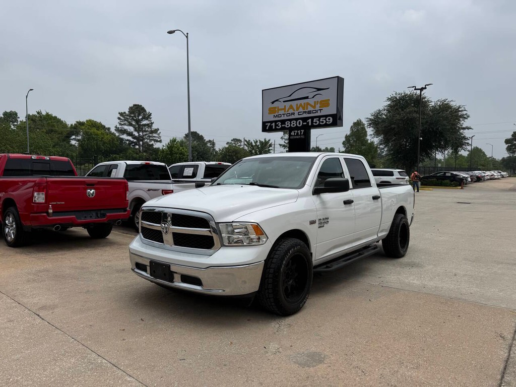 Ram 1500 Classic Vehicle Full-screen Gallery Image 03