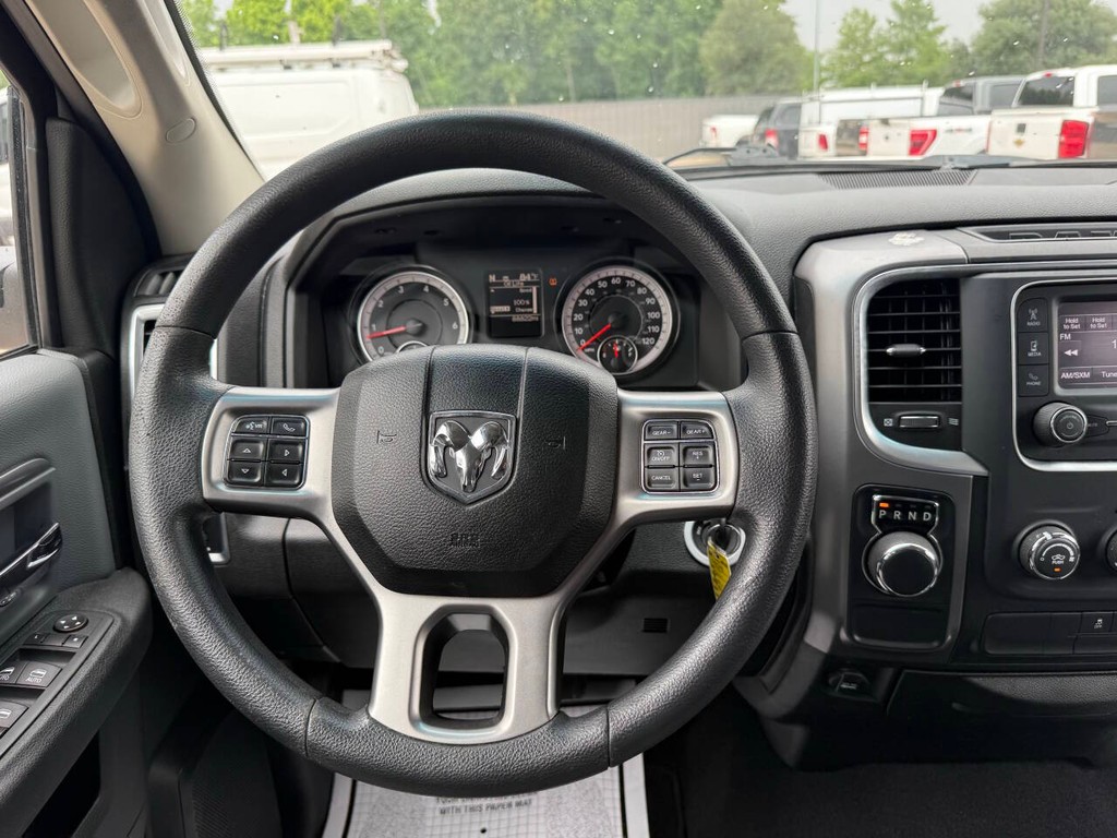 Ram 1500 Classic Vehicle Full-screen Gallery Image 22