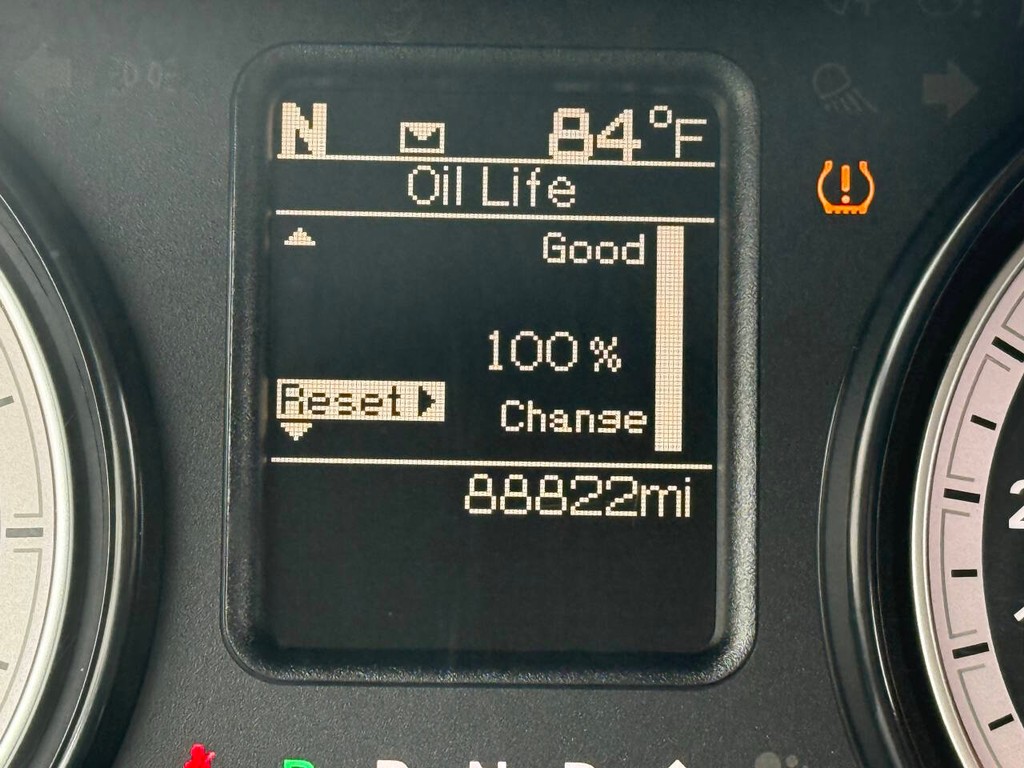 Ram 1500 Classic Vehicle Full-screen Gallery Image 31