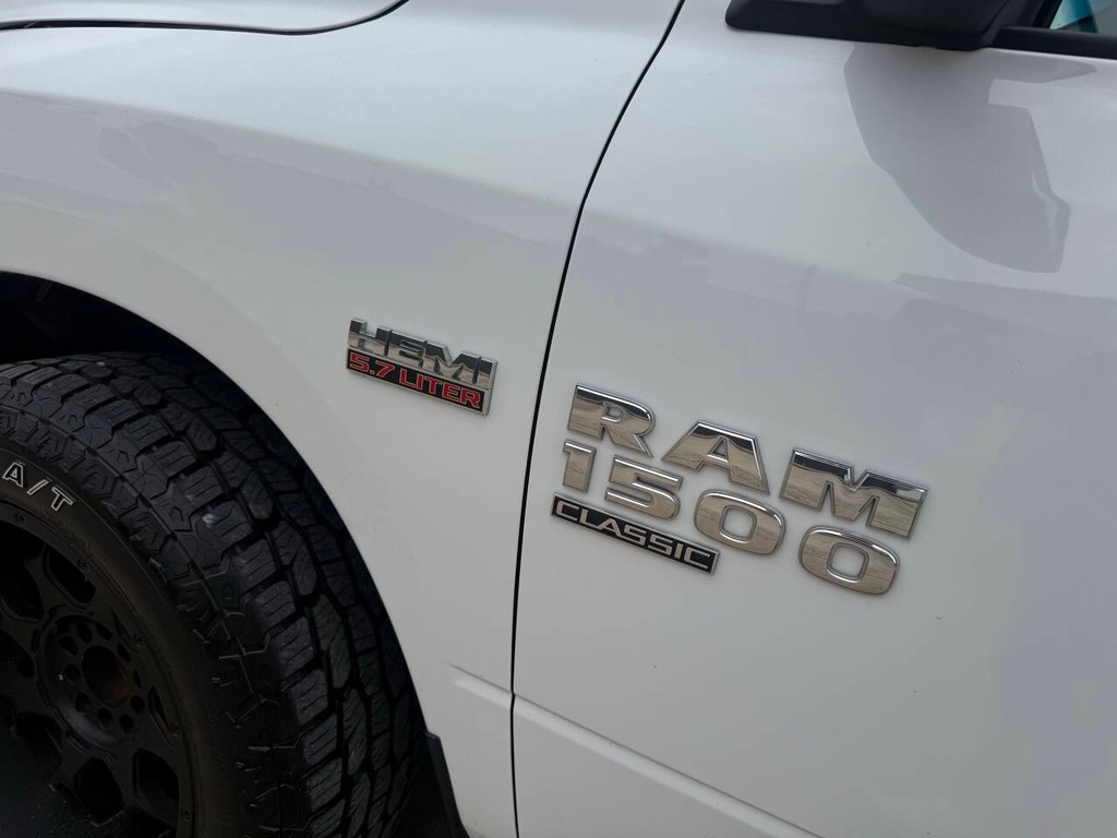 Ram 1500 Classic Vehicle Full-screen Gallery Image 34