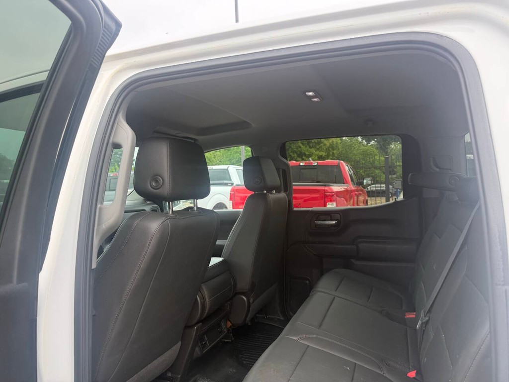 Chevrolet Silverado 1500 Vehicle Full-screen Gallery Image 12