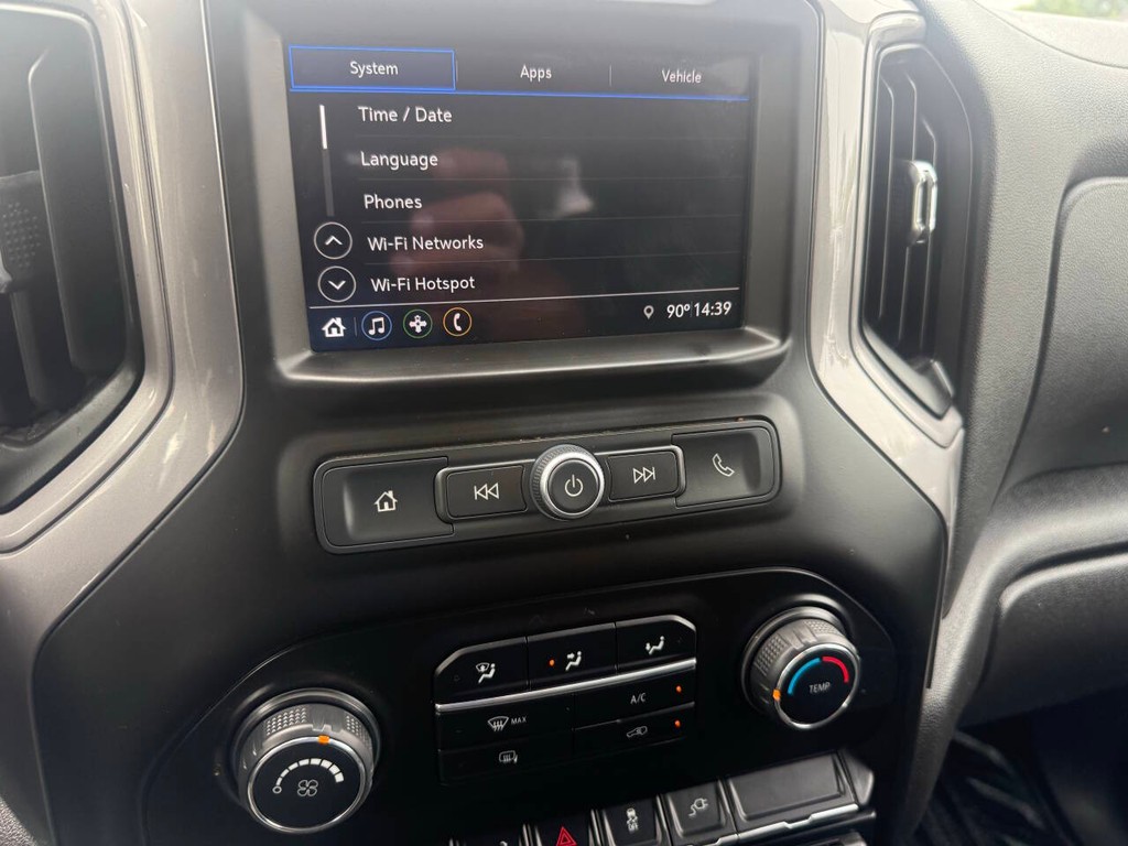 Chevrolet Silverado 1500 Vehicle Full-screen Gallery Image 27