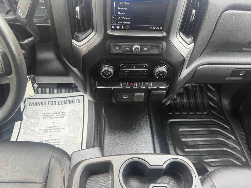 Chevrolet Silverado 1500 Vehicle Full-screen Gallery Image 29