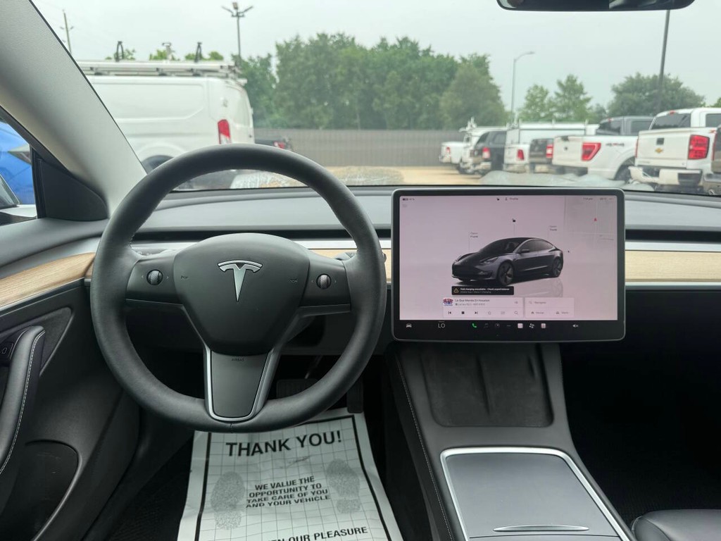 Tesla Model 3 Vehicle Full-screen Gallery Image 21