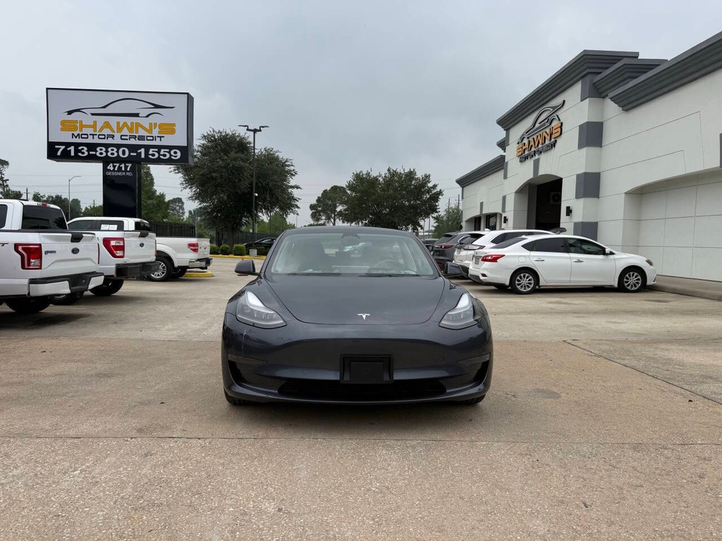 Tesla Model 3 Vehicle Full-screen Gallery Image 37
