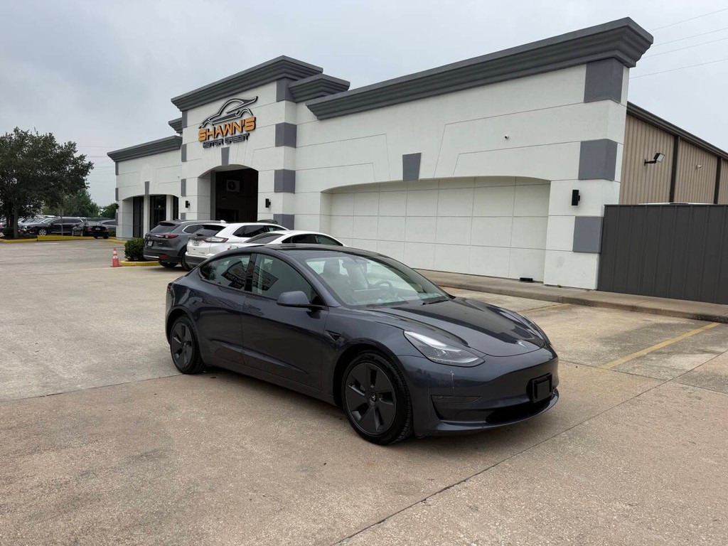 Tesla Model 3 Vehicle Full-screen Gallery Image 38
