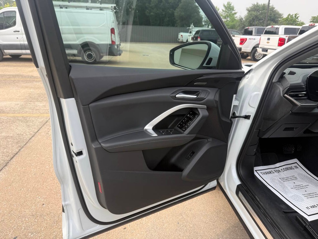 Audi Q5 Vehicle Full-screen Gallery Image 08