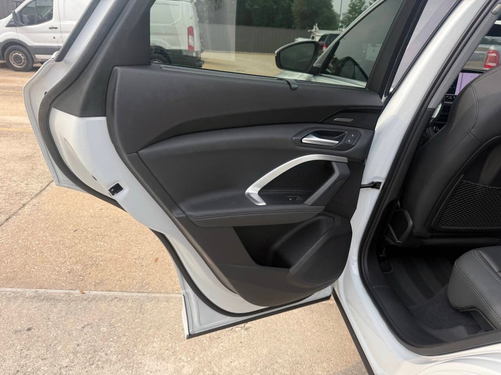 Audi Q5 Vehicle Full-screen Gallery Image 13