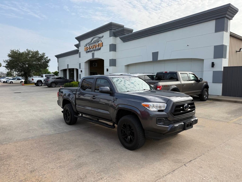 Toyota Tacoma Vehicle Full-screen Gallery Image 02