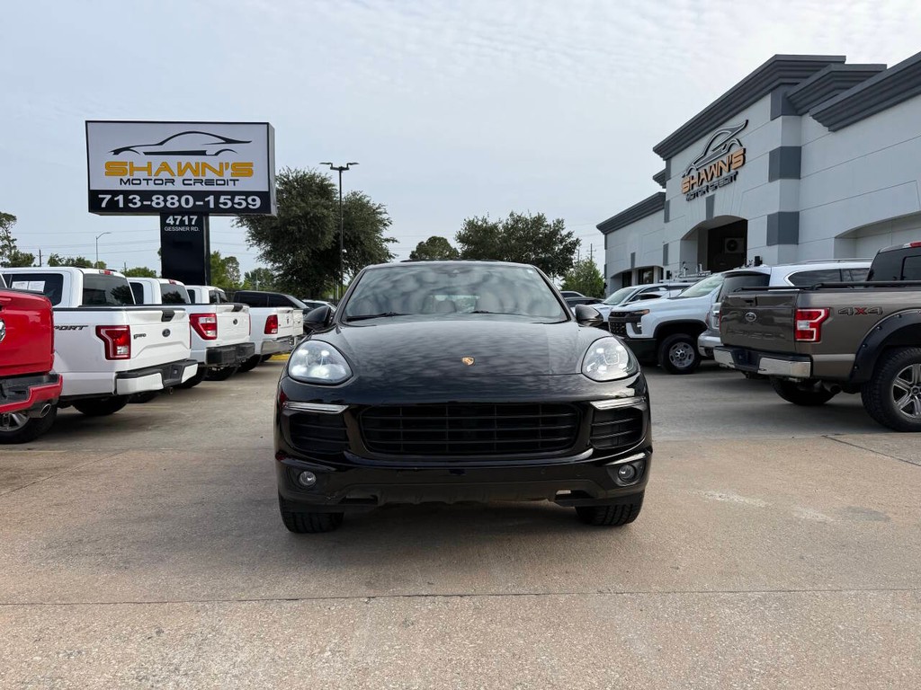 Porsche Cayenne Vehicle Full-screen Gallery Image 42