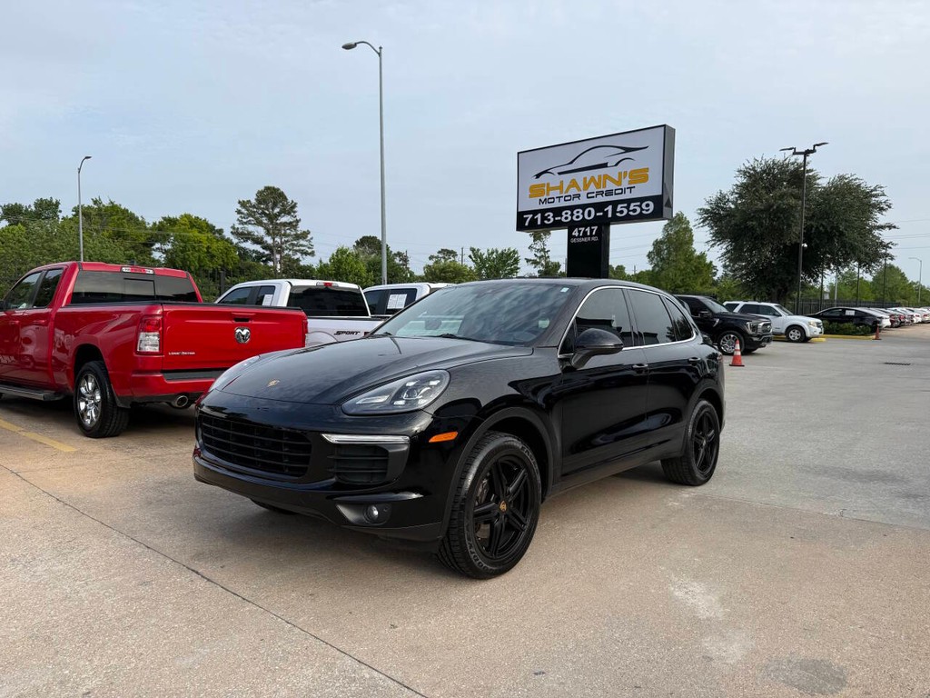 Porsche Cayenne Vehicle Full-screen Gallery Image 44