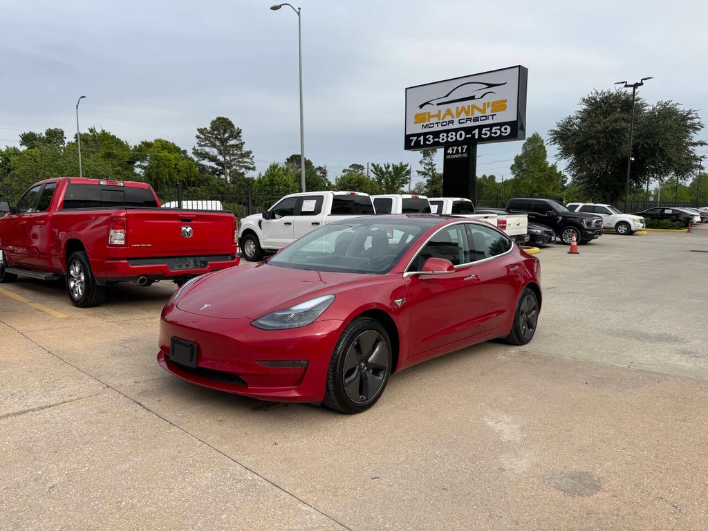 Tesla Model 3 Vehicle Full-screen Gallery Image 03