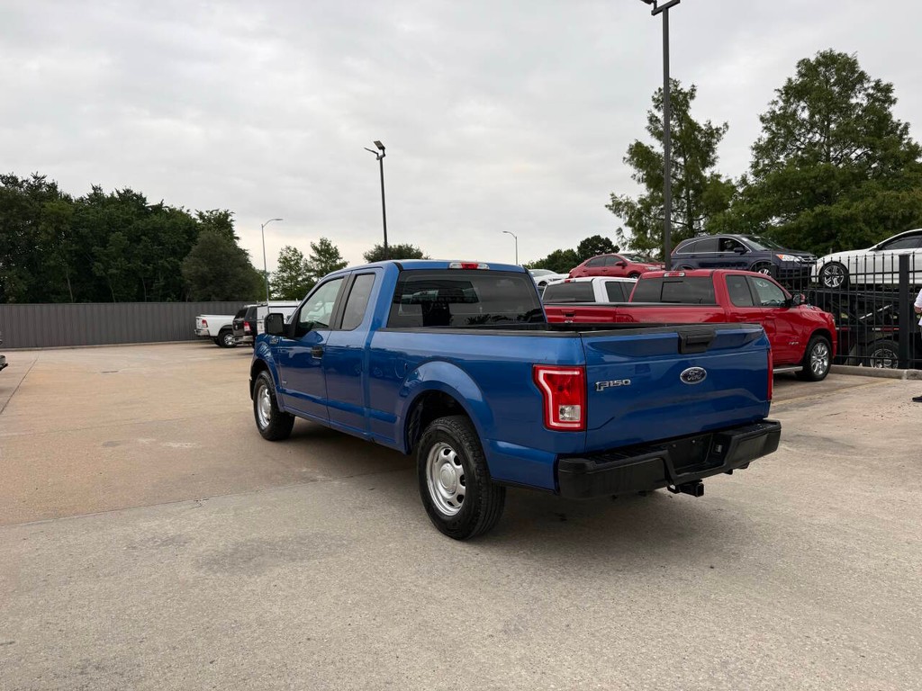 Ford F-150 Vehicle Full-screen Gallery Image 04