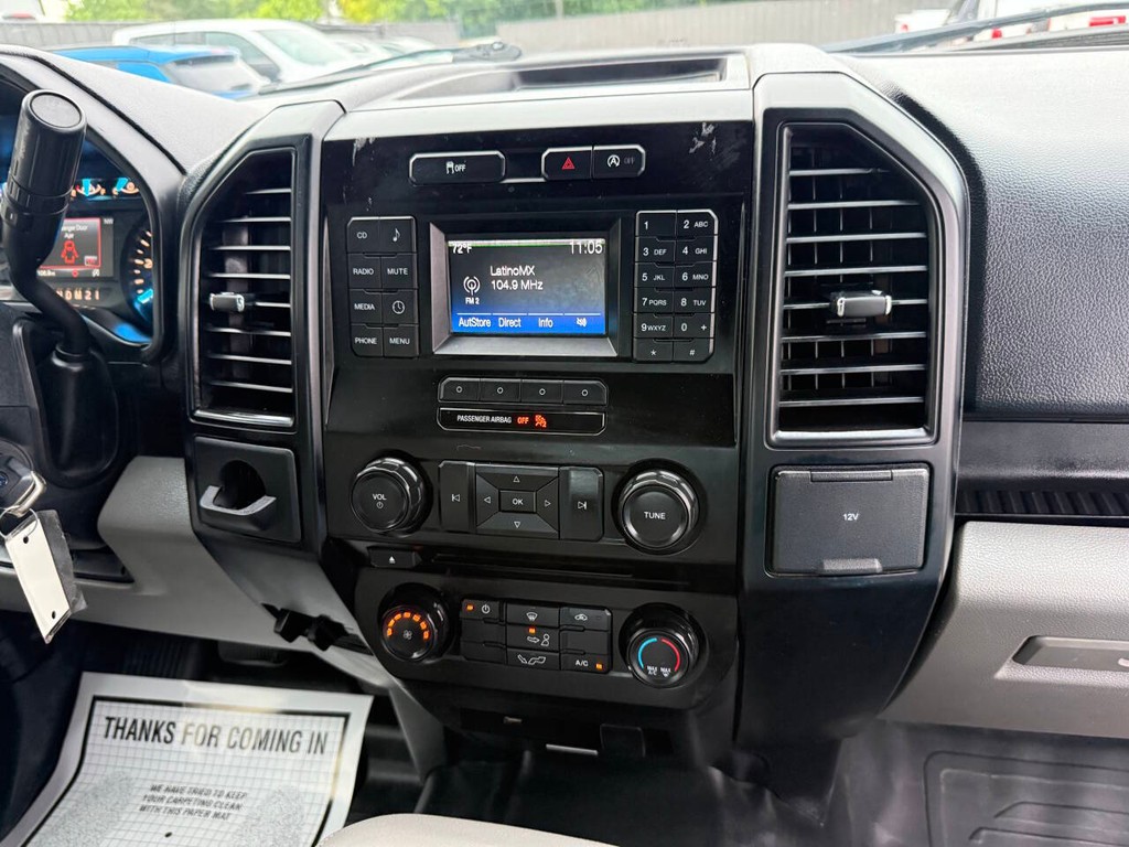 Ford F-150 Vehicle Full-screen Gallery Image 21