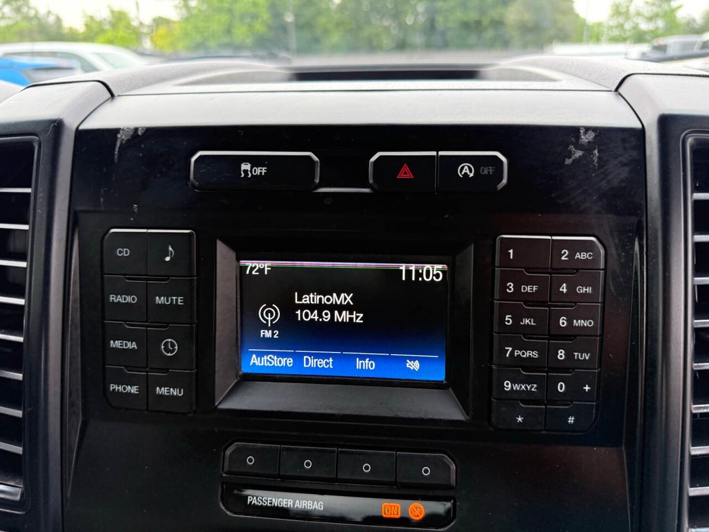 Ford F-150 Vehicle Full-screen Gallery Image 22