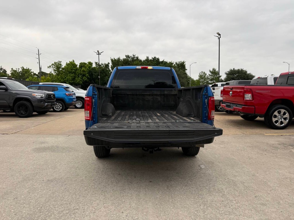 Ford F-150 Vehicle Full-screen Gallery Image 32