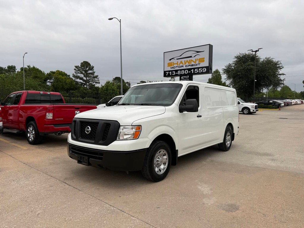 Nissan NV Cargo Vehicle Full-screen Gallery Image 03