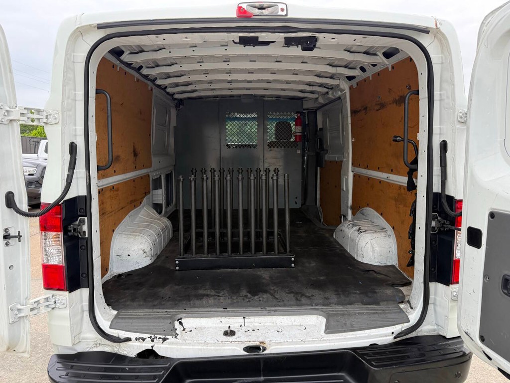 Nissan NV Cargo Vehicle Full-screen Gallery Image 14