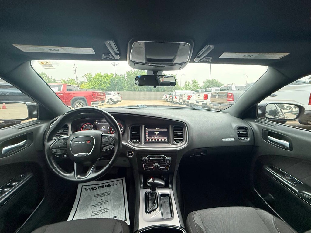 Dodge Charger Vehicle Full-screen Gallery Image 18