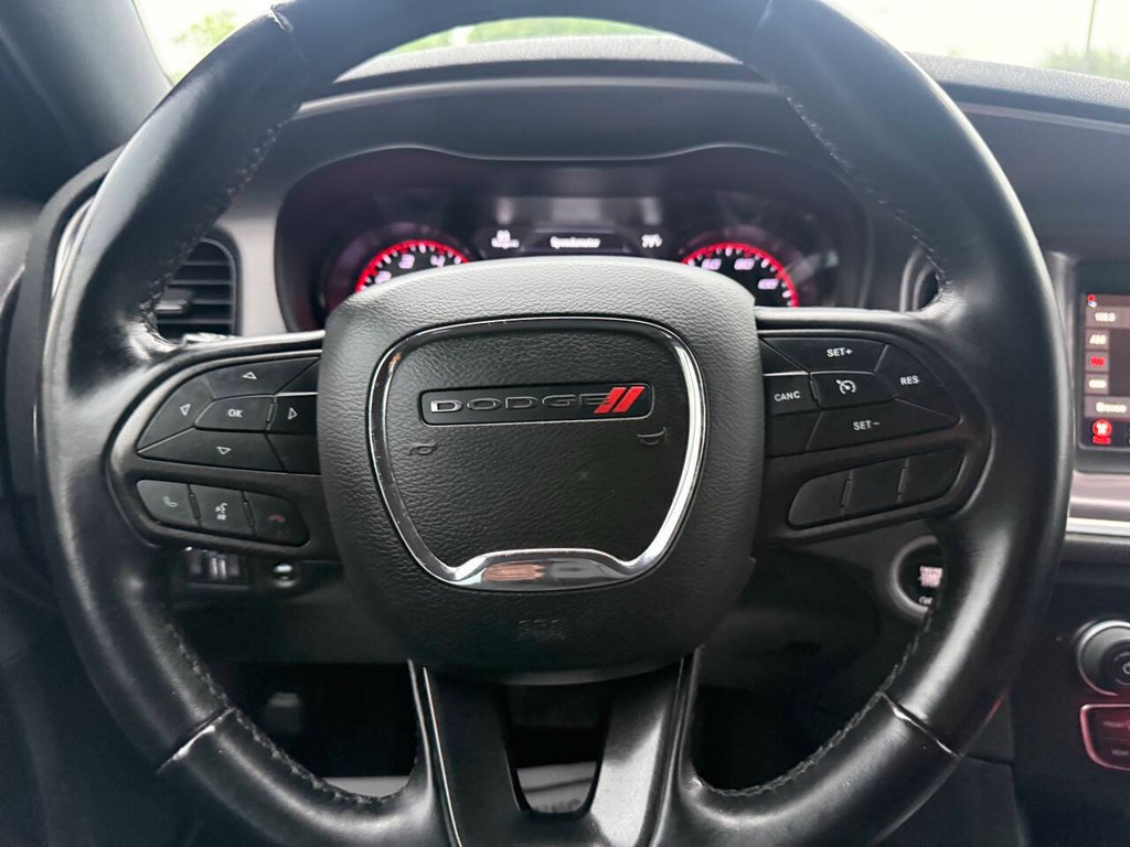 Dodge Charger Vehicle Full-screen Gallery Image 22