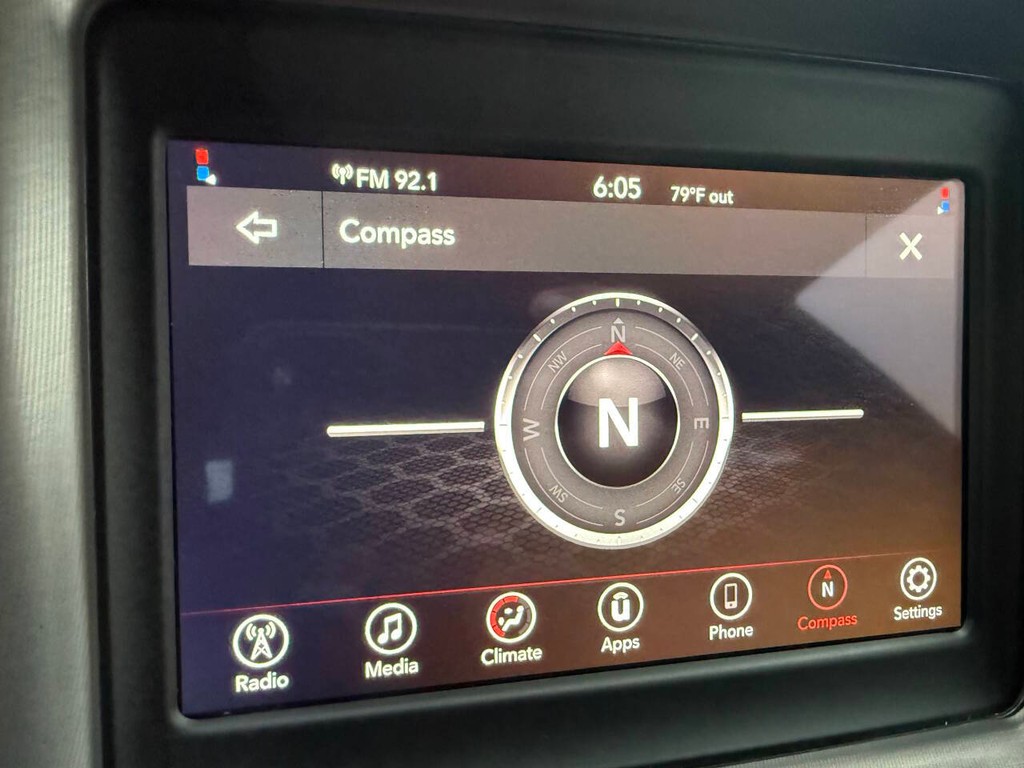 Dodge Charger Vehicle Full-screen Gallery Image 25