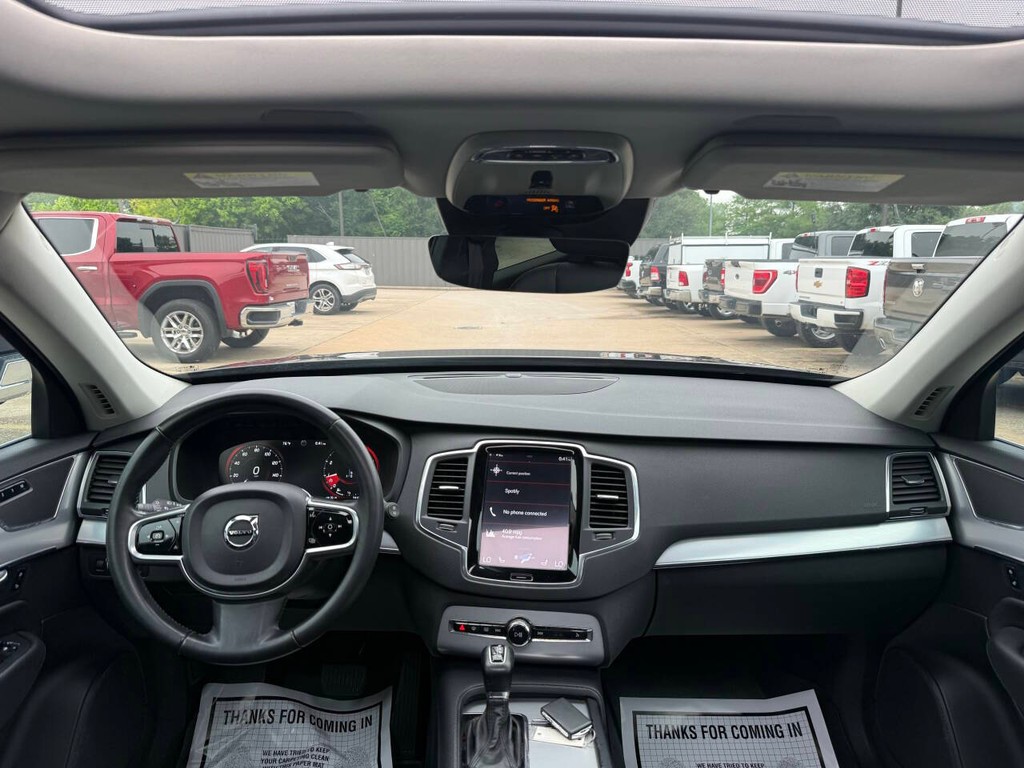 Volvo XC90 Vehicle Full-screen Gallery Image 17
