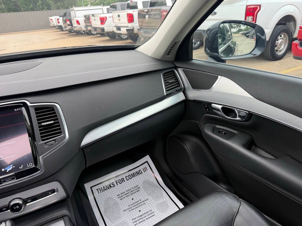 Volvo XC90 Vehicle Full-screen Gallery Image 20