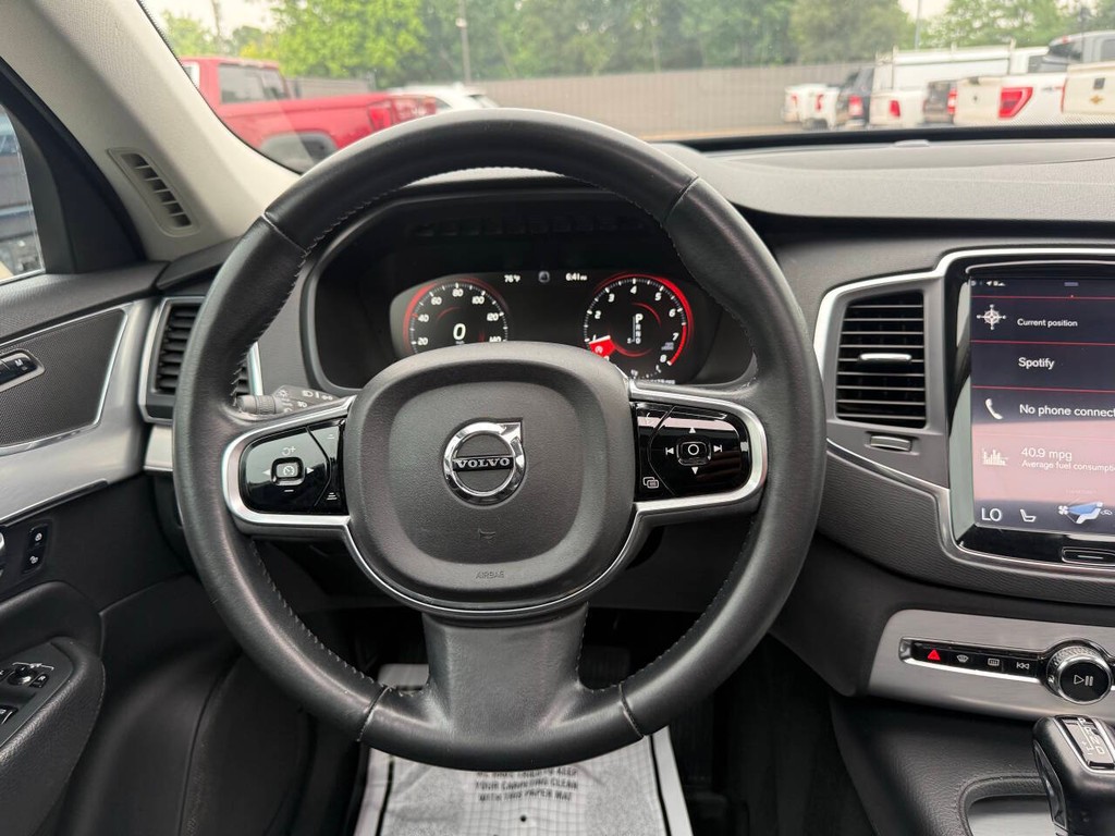 Volvo XC90 Vehicle Full-screen Gallery Image 22