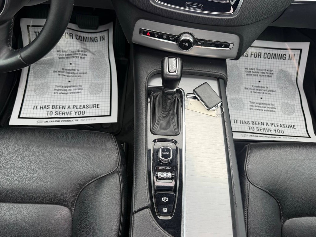 Volvo XC90 Vehicle Full-screen Gallery Image 27
