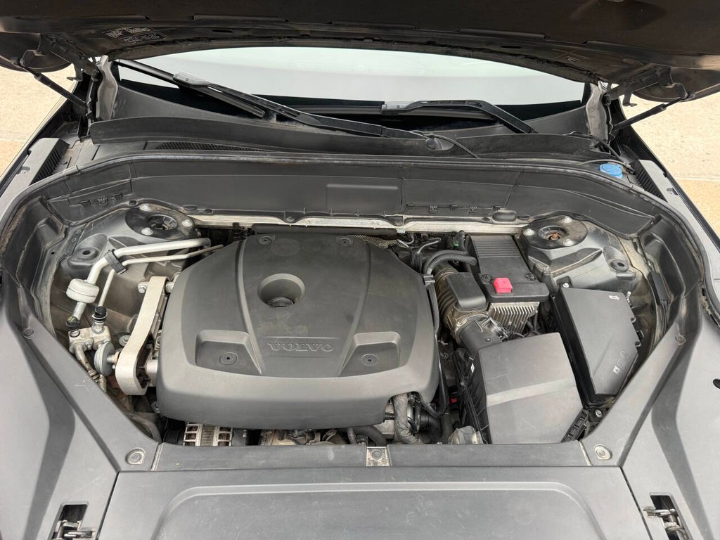 Volvo XC90 Vehicle Full-screen Gallery Image 34