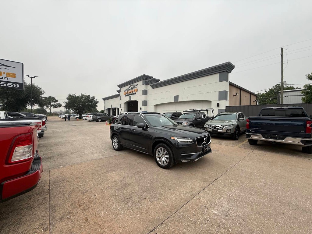 Volvo XC90 Vehicle Full-screen Gallery Image 44