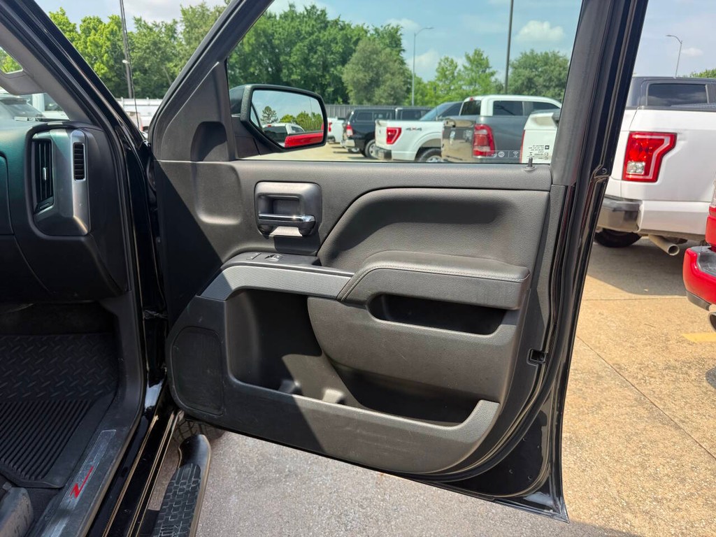 Chevrolet Silverado 1500 Vehicle Full-screen Gallery Image 11