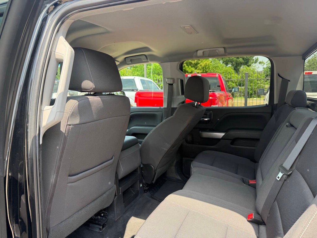Chevrolet Silverado 1500 Vehicle Full-screen Gallery Image 12