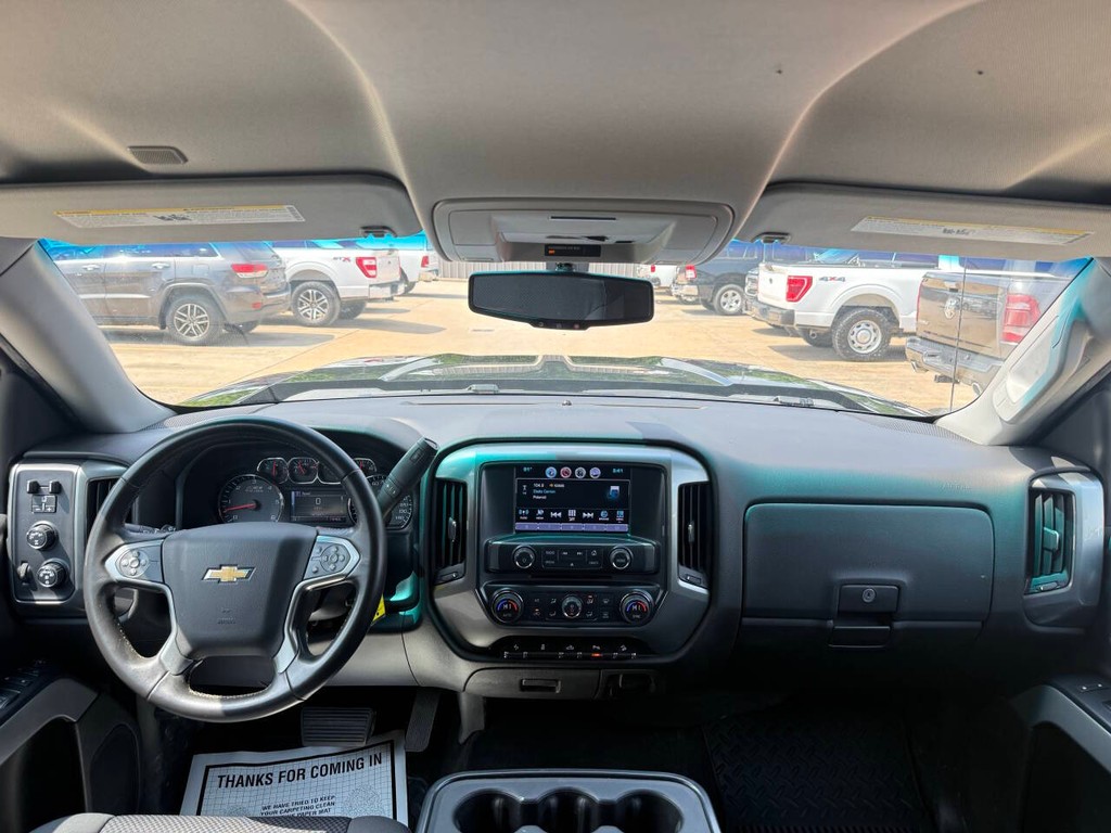 Chevrolet Silverado 1500 Vehicle Full-screen Gallery Image 17