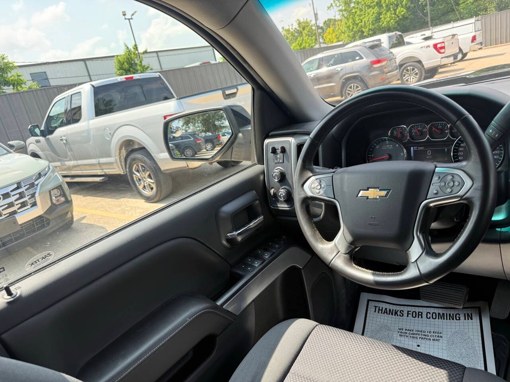 Chevrolet Silverado 1500 Vehicle Full-screen Gallery Image 19