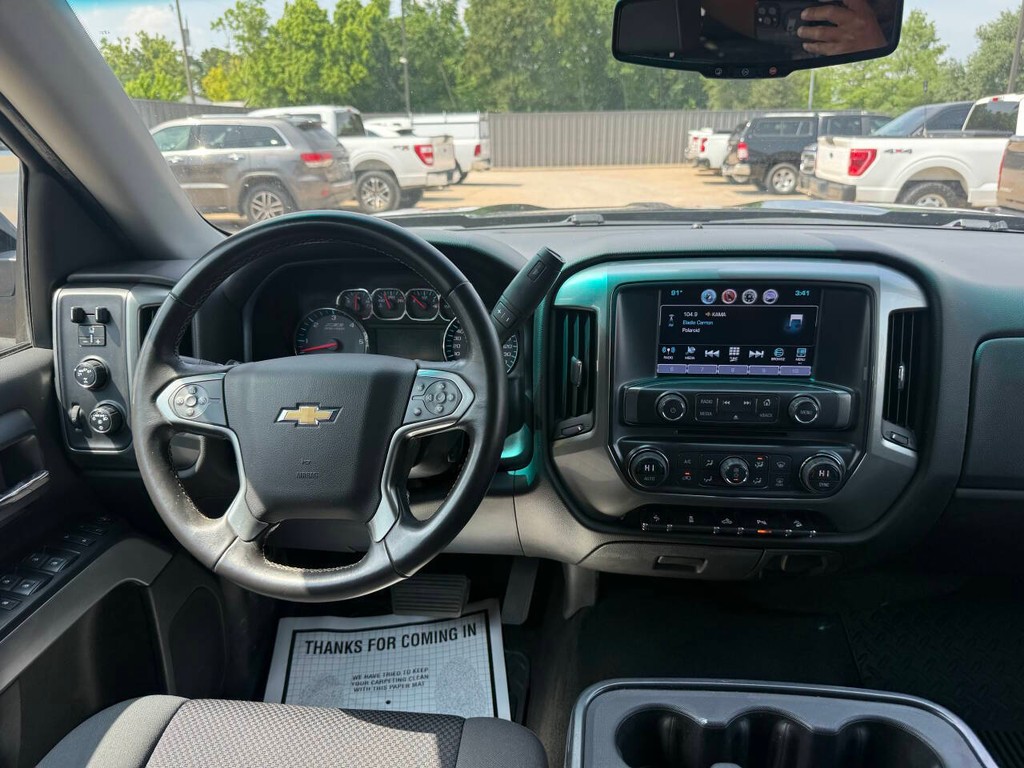 Chevrolet Silverado 1500 Vehicle Full-screen Gallery Image 21