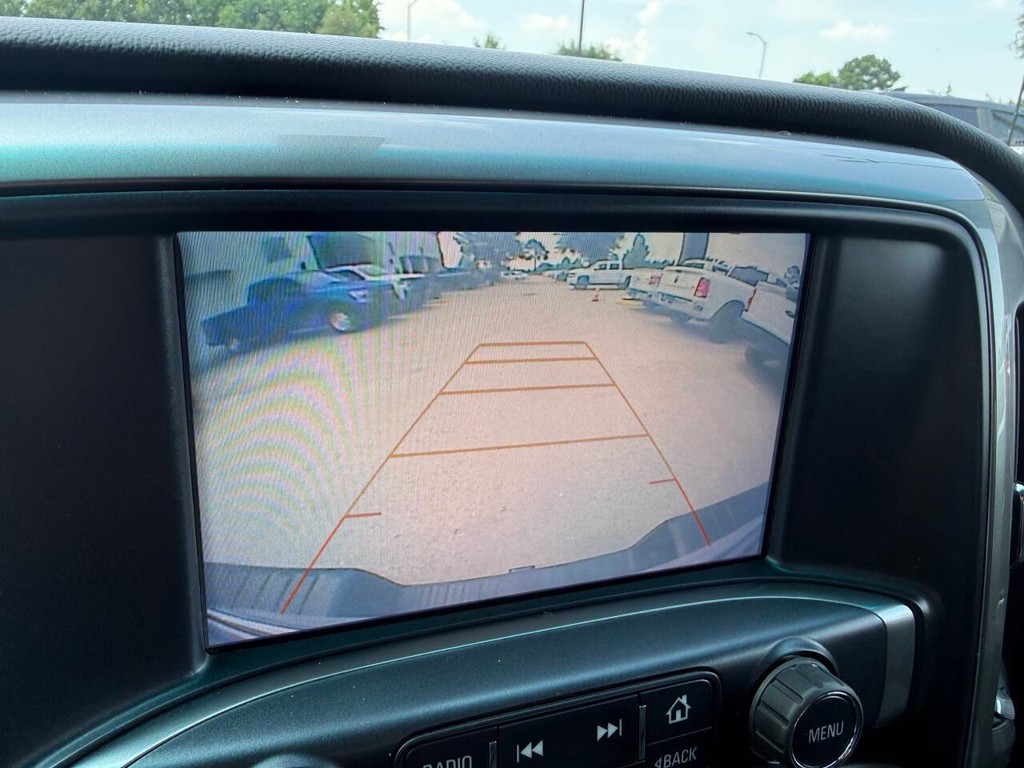 Chevrolet Silverado 1500 Vehicle Full-screen Gallery Image 26