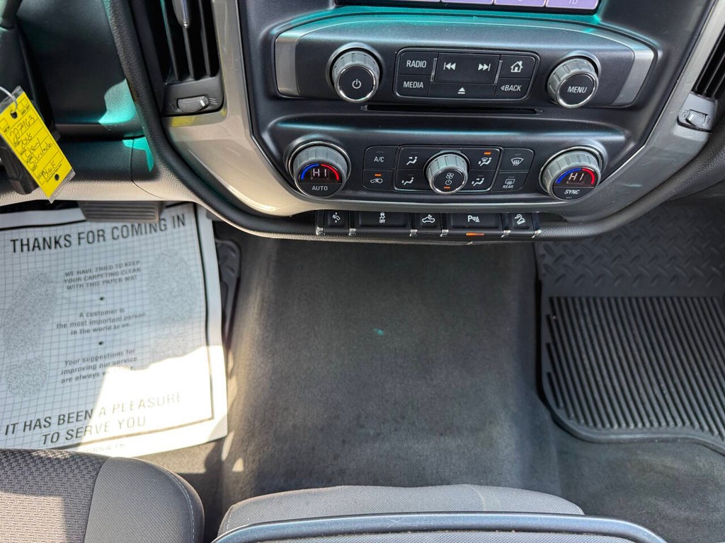 Chevrolet Silverado 1500 Vehicle Full-screen Gallery Image 29