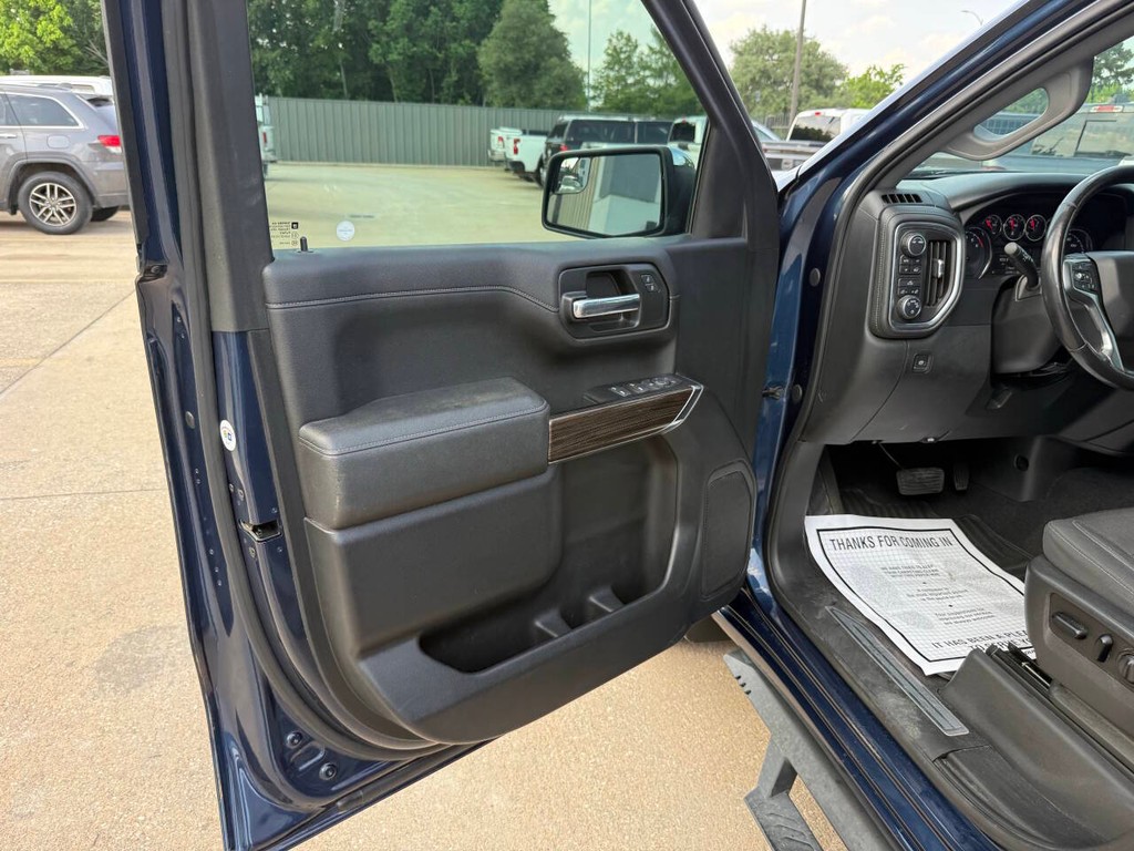 Chevrolet Silverado 1500 Vehicle Full-screen Gallery Image 08