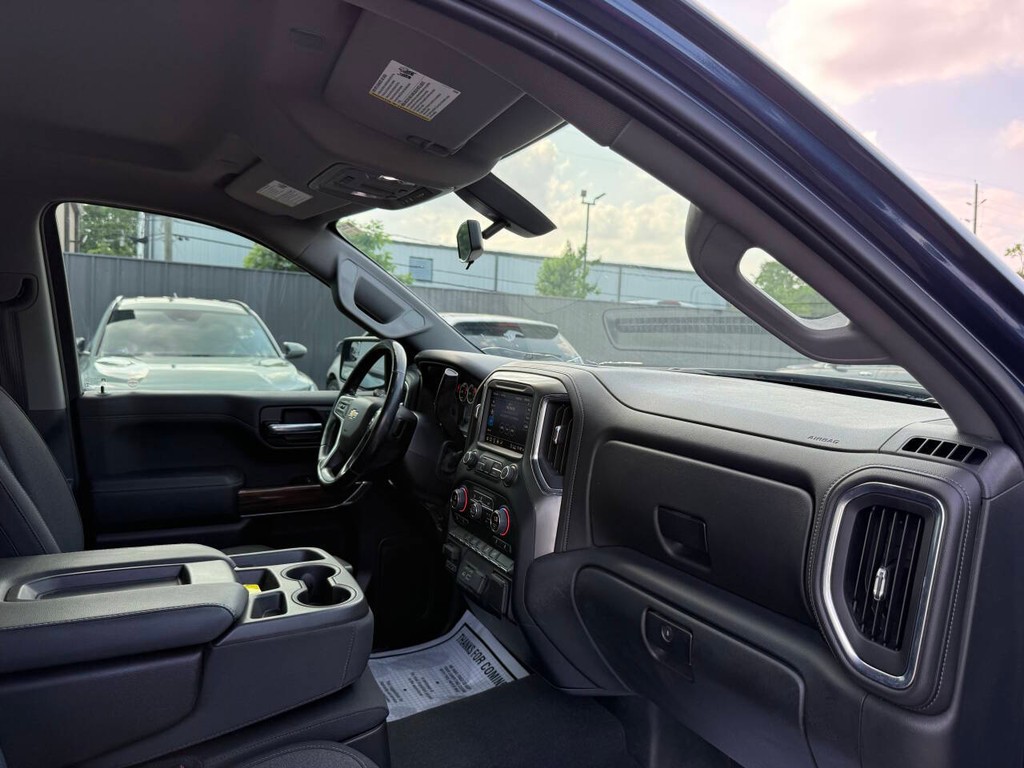 Chevrolet Silverado 1500 Vehicle Full-screen Gallery Image 09